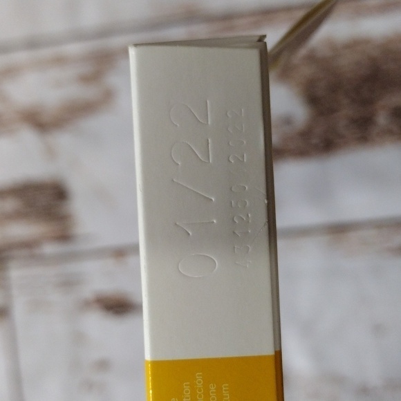 Polaroid Color i-Type Film 8 Pack Manufactured in 2022 - Picture 3 of 4